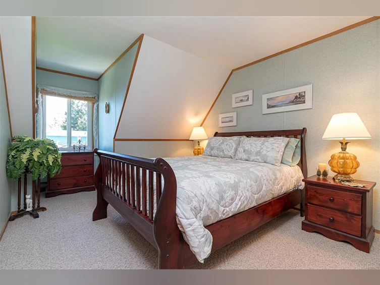 5945 W Island Highway, Qualicum Beach, BC, V9K 2C9 - 24