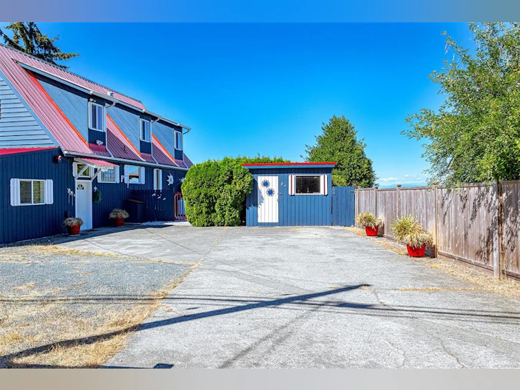 5945 W Island Highway, Qualicum Beach, BC, V9K 2C9 - 39