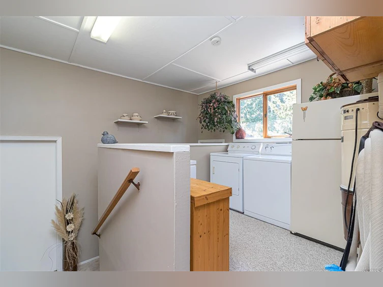 5945 W Island Highway, Qualicum Beach, BC, V9K 2C9 - 53