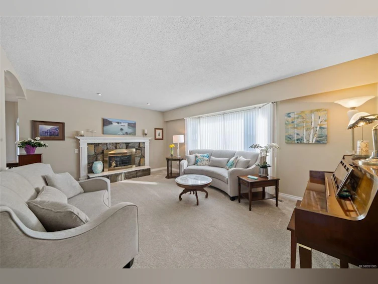 2012 Skyline Crescent, Central Saanich, BC, V8M 1M6 - 8