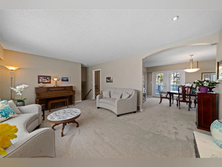 2012 Skyline Crescent, Central Saanich, BC, V8M 1M6 - 12