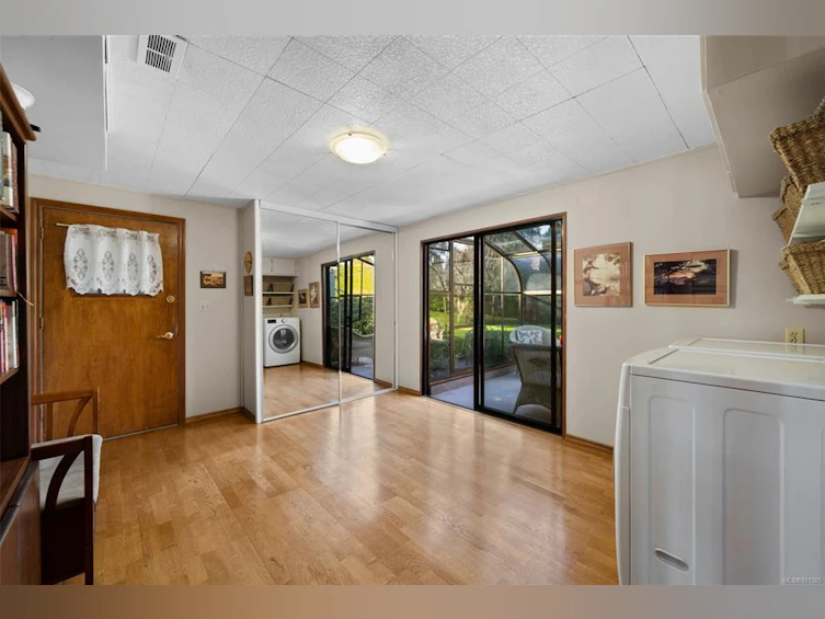 2012 Skyline Crescent, Central Saanich, BC, V8M 1M6 - 24