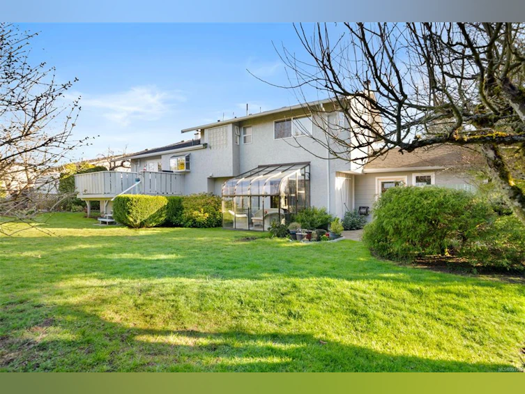 2012 Skyline Crescent, Central Saanich, BC, V8M 1M6 - 35