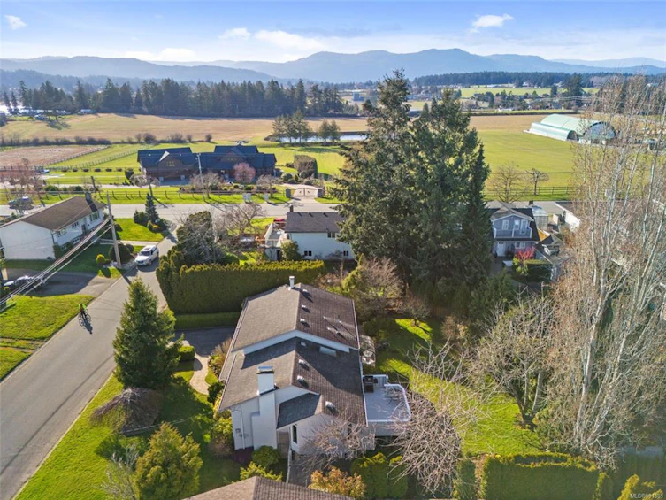 2012 Skyline Crescent, Central Saanich, BC, V8M 1M6 - 40