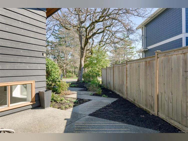 3456 Plymouth Road, Oak Bay, BC, V8P 4X4 - 68