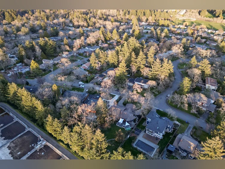 3456 Plymouth Road, Oak Bay, BC, V8P 4X4 - 83
