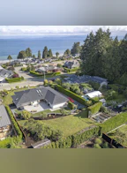 274 Crescent Road W