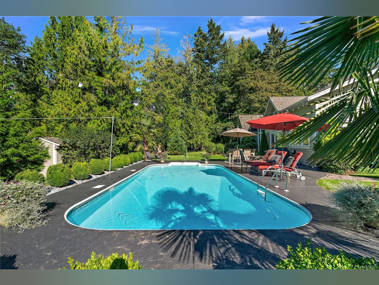 1958 Llewellyn Place, North Saanich, BC, V8L 1G5 - 42
