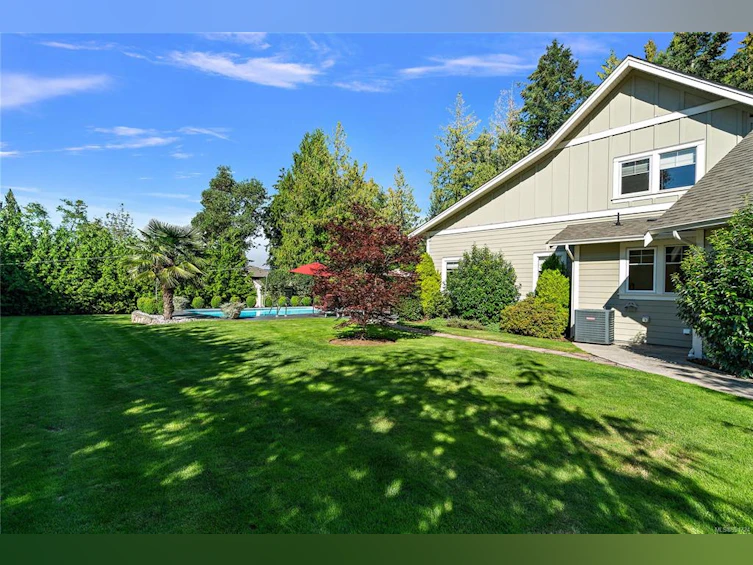 1958 Llewellyn Place, North Saanich, BC, V8L 1G5 - 48