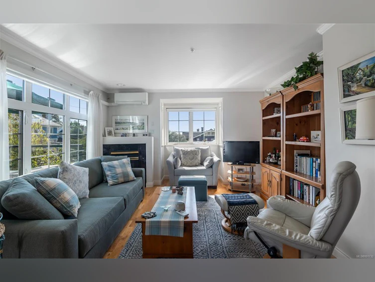 201-364 Moss Street, Victoria, BC, V8V 4N1 - 3
