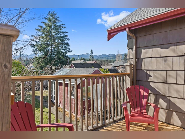 2775 Maryport Avenue, Cumberland, BC, V0R 1S0 - 35