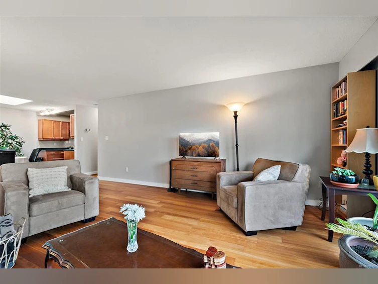 317-3962 Cedar Hill Road, Saanich, BC, V8N 3B8 - 11