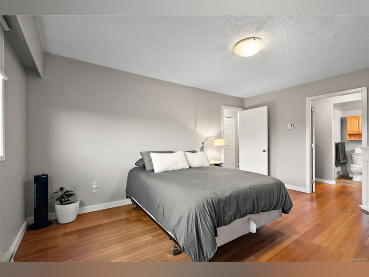 317-3962 Cedar Hill Road, Saanich, BC, V8N 3B8 - 14