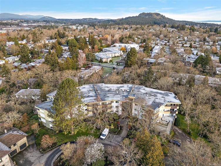 317-3962 Cedar Hill Road, Saanich, BC, V8N 3B8 - 29