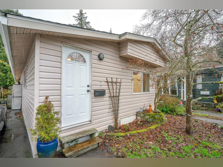 7-1201 Craigflower Road, Esquimalt, BC, V9A 2X9 - 2