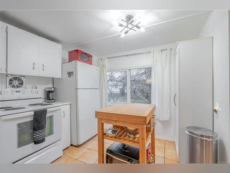 7-1201 Craigflower Road, Esquimalt, BC, V9A 2X9 - 17