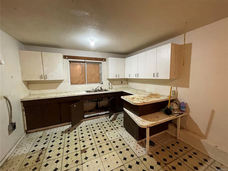 4711 Bute Street, Port Alberni, BC, V9Y 3M6 - 8