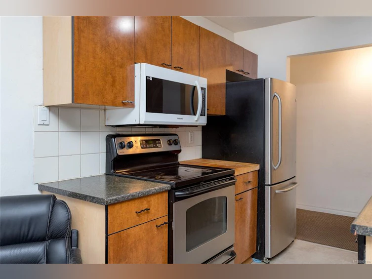 205-848 Esquimalt Road, Esquimalt, BC, V9A 6W9 - 9