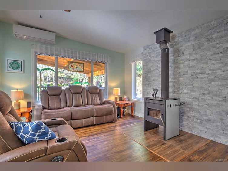 9205 Nighthawk Road, Lake Cowichan, BC, V0R 2G0 - 9