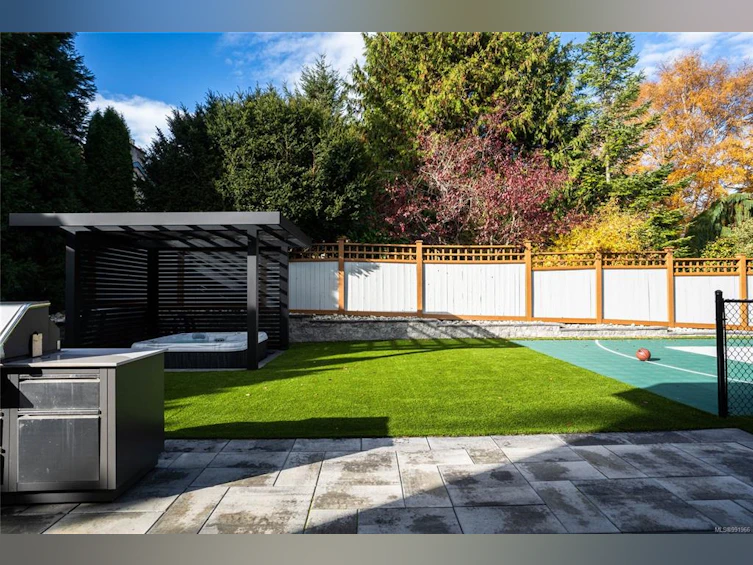 374 Sunset Avenue, Oak Bay, BC, V8S 4L2 - 36