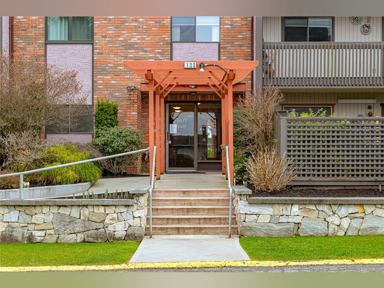 211-130 E Sunningdale Road, Qualicum Beach, BC, V9K 1P6 - 13