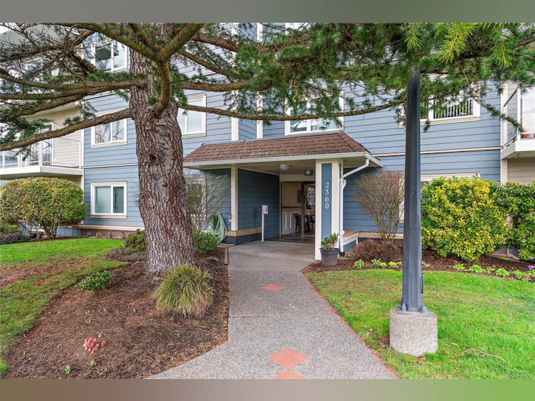 302-2360 James White Boulevard, Sidney, BC, V8L 1Z7 - 7