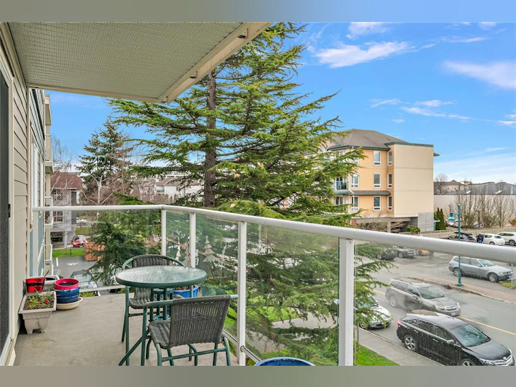 302-2360 James White Boulevard, Sidney, BC, V8L 1Z7 - 14