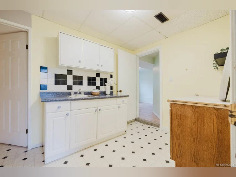 5957 Deuchars Drive, Duncan, BC, V9L 1L5 - 21