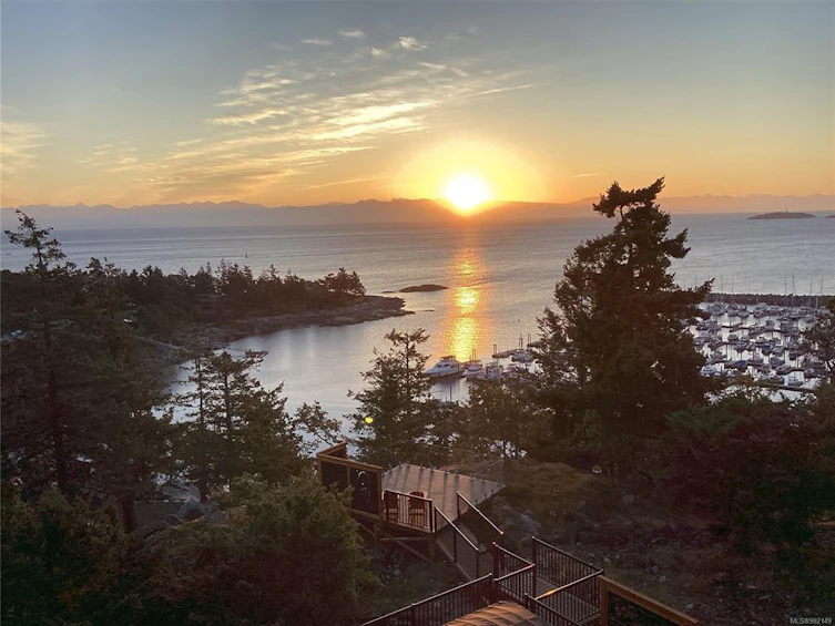 3461 Redden Road, Fairwinds, BC, V9P 9H4 - 3