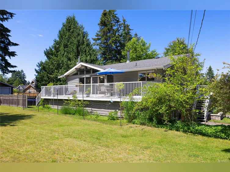 365 W First Avenue, Qualicum Beach, BC, V9K 1H6 - 15