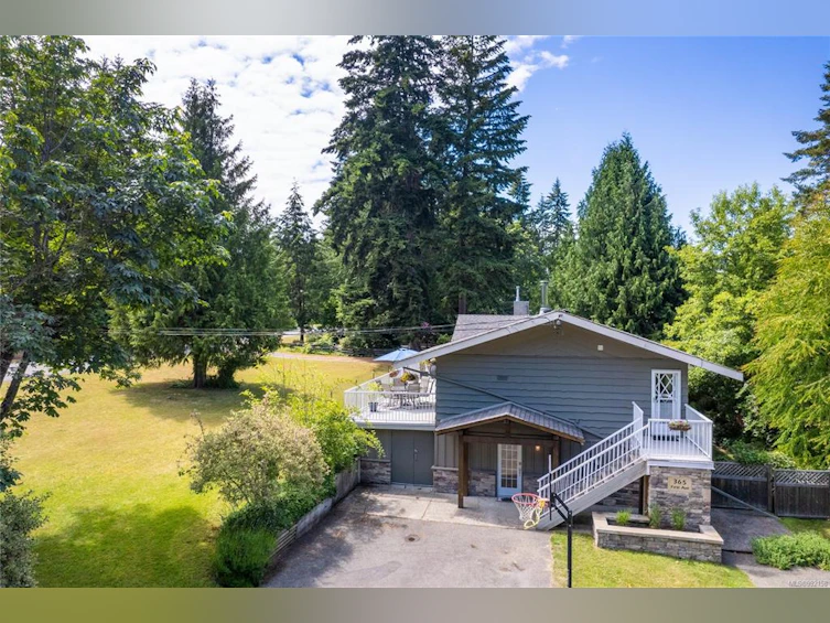 365 W First Avenue, Qualicum Beach, BC, V9K 1H6 - 44