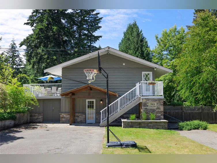 365 W First Avenue, Qualicum Beach, BC, V9K 1H6 - 50
