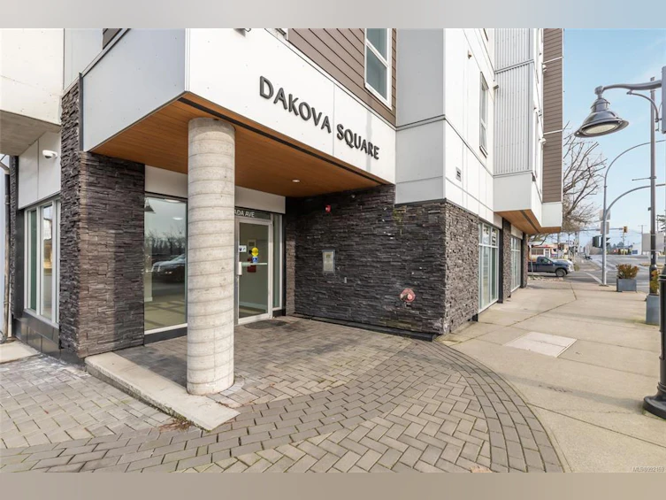 305-15 Canada Avenue, Duncan, BC, V9L 1T3 - 2
