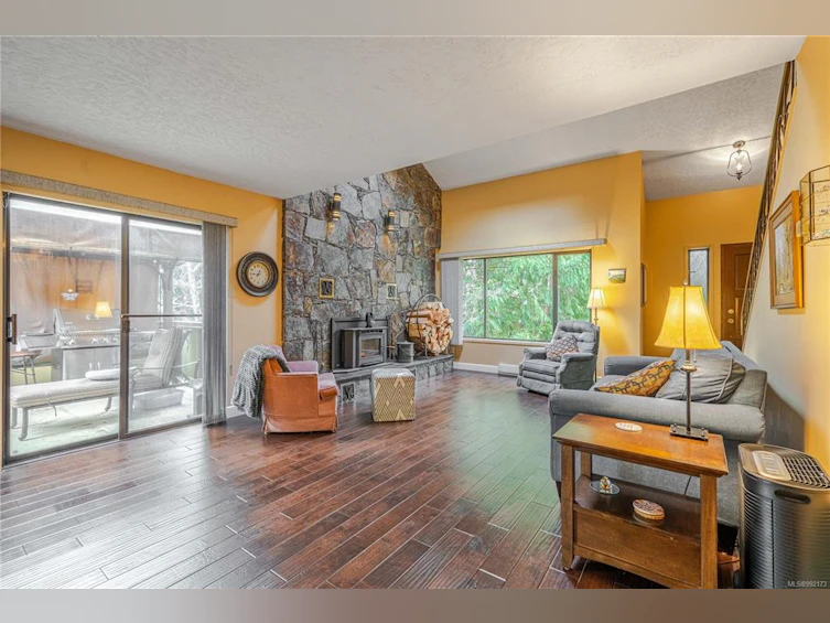6913 Hagan Road, Central Saanich, BC, V8M 1B2 - 9