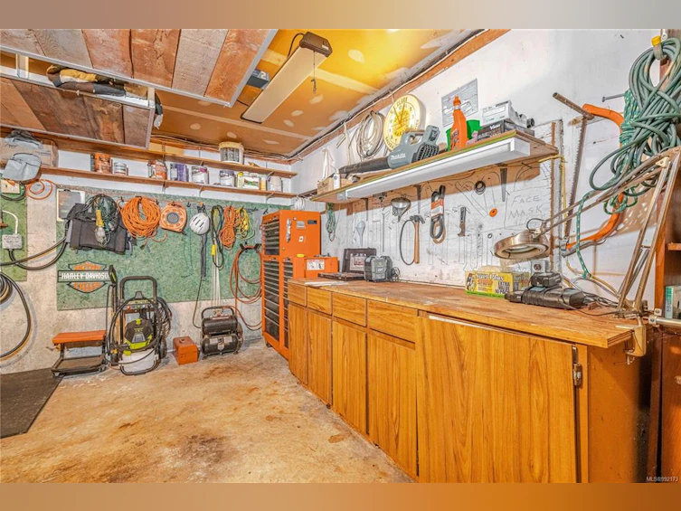 6913 Hagan Road, Central Saanich, BC, V8M 1B2 - 33