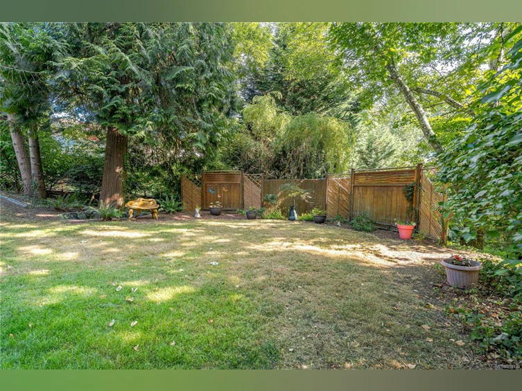 6913 Hagan Road, Central Saanich, BC, V8M 1B2 - 36