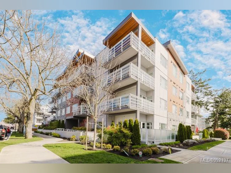207-9861 Third Street, Sidney, BC, V8L 3A8
