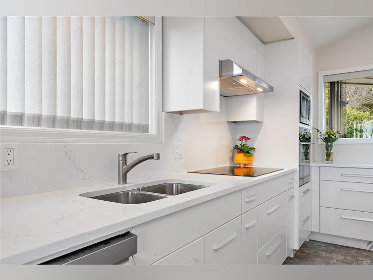 8859 Park Pacific Terrace, North Saanich, BC, V8L 4S1 - 17