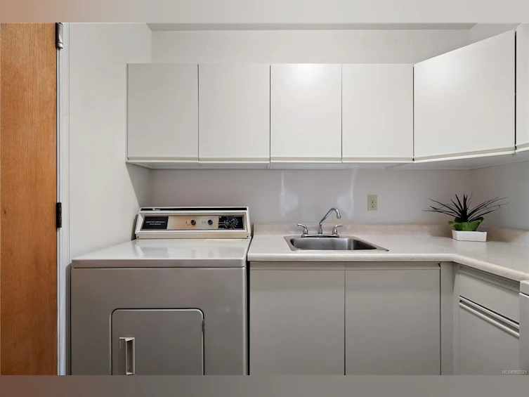 8859 Park Pacific Terrace, North Saanich, BC, V8L 4S1 - 39
