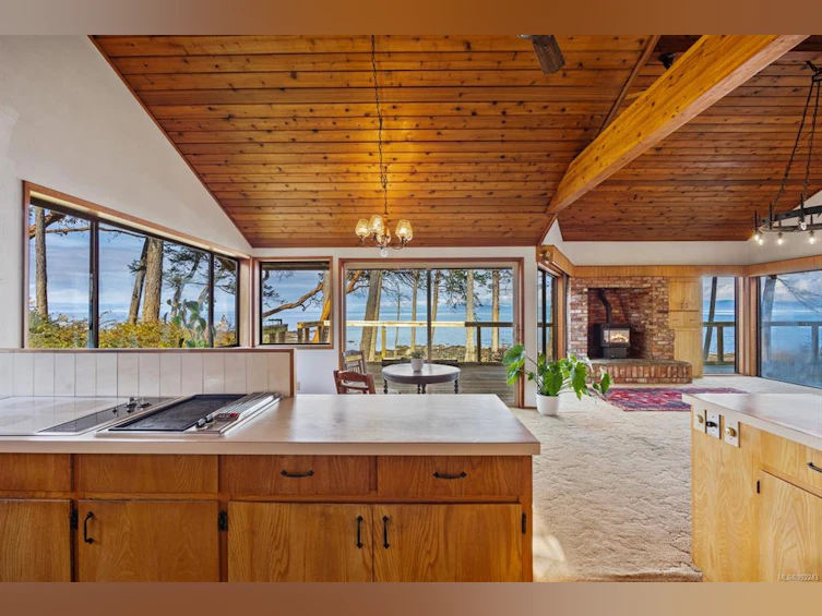 6055 Maclean Road, Hornby Island, BC, V0R 1Z0 - 16