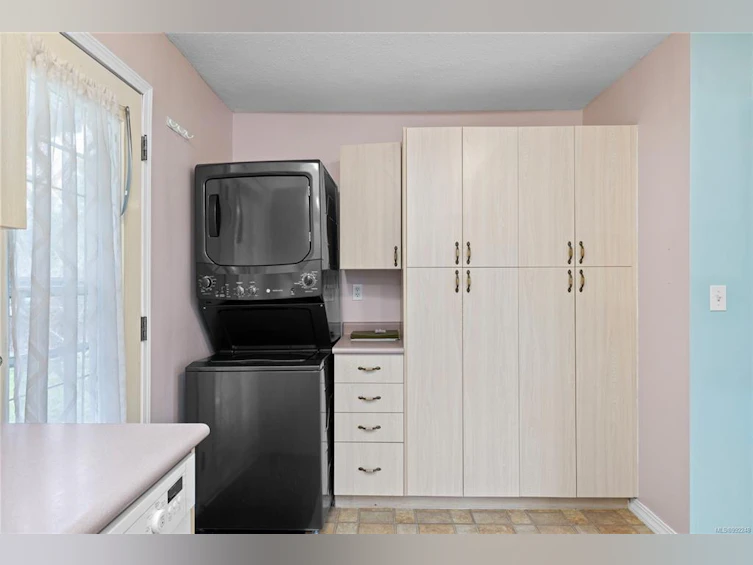 811 Woodland Drive, French Creek, BC, V9P 1Z2 - 29