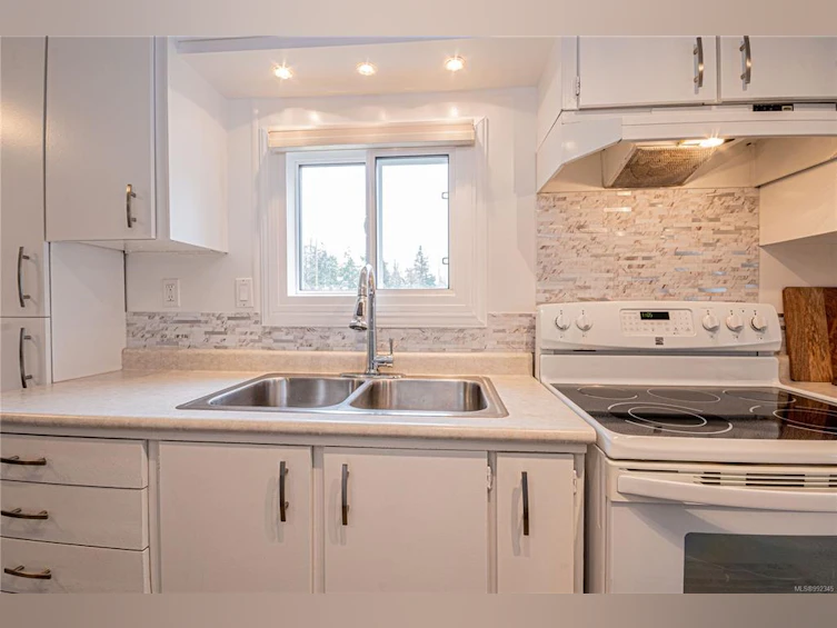 15-1240 Wilkinson Road, Comox, BC, V9M 3X8 - 15