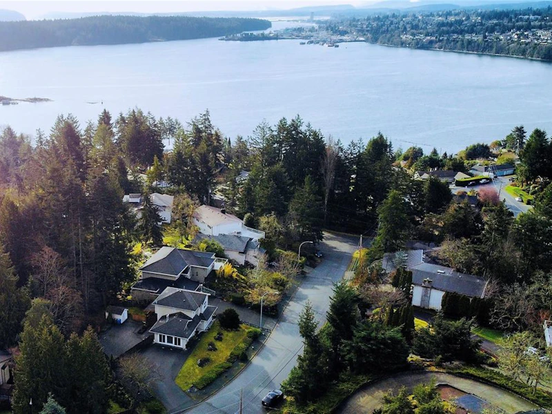 1395 Rose Ann Drive, Nanaimo BC V9T 3J6