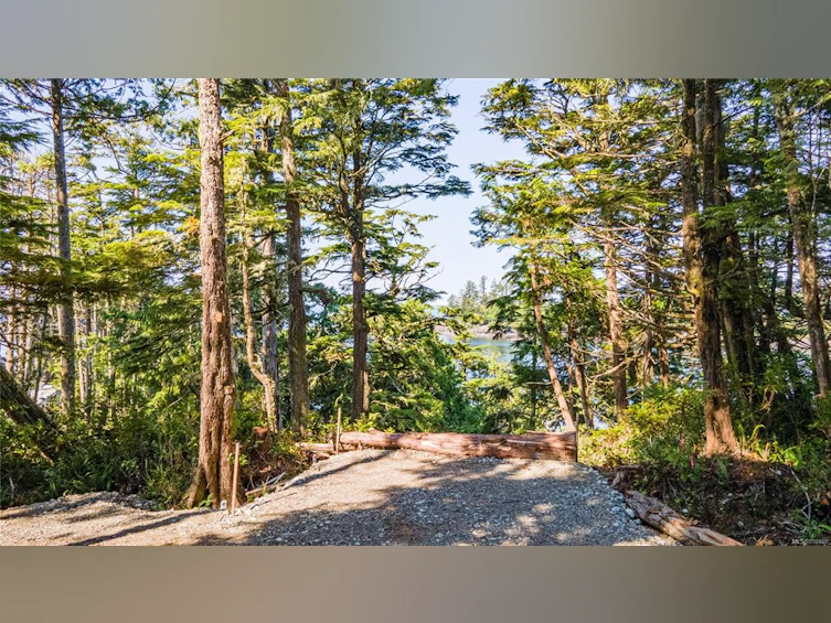 392 Reef Point Road, Ucluelet, BC, V0R 3A0 - 4