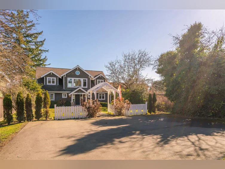 310 Dogwood Street, Parksville, BC, V9P 1E1 - 11