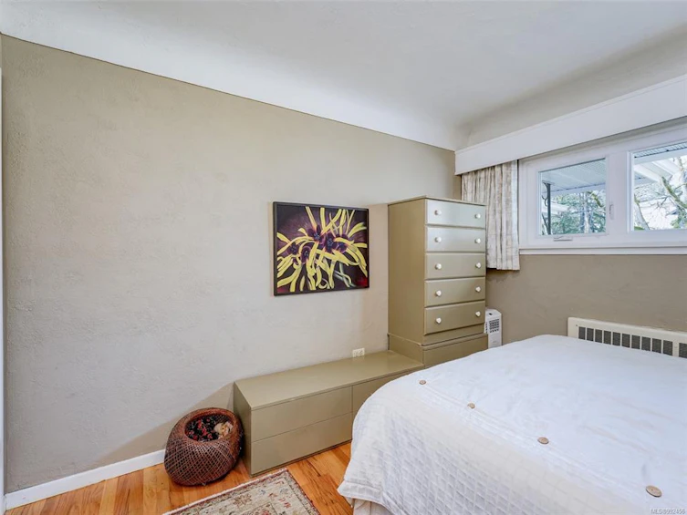 3533 Salsbury Way, Saanich, BC, V8P 3K7 - 11