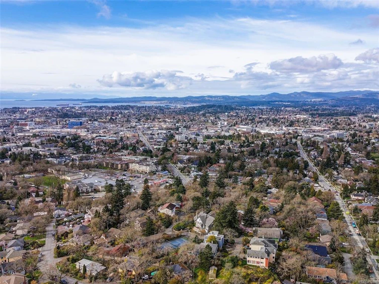 3533 Salsbury Way, Saanich, BC, V8P 3K7 - 30