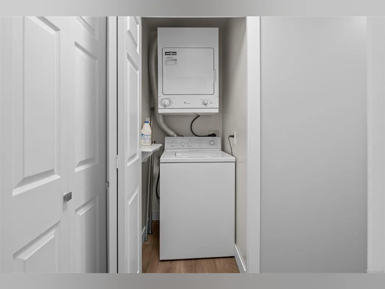 202-1710 Fort Street, Victoria, BC, V8R 1J2 - 19