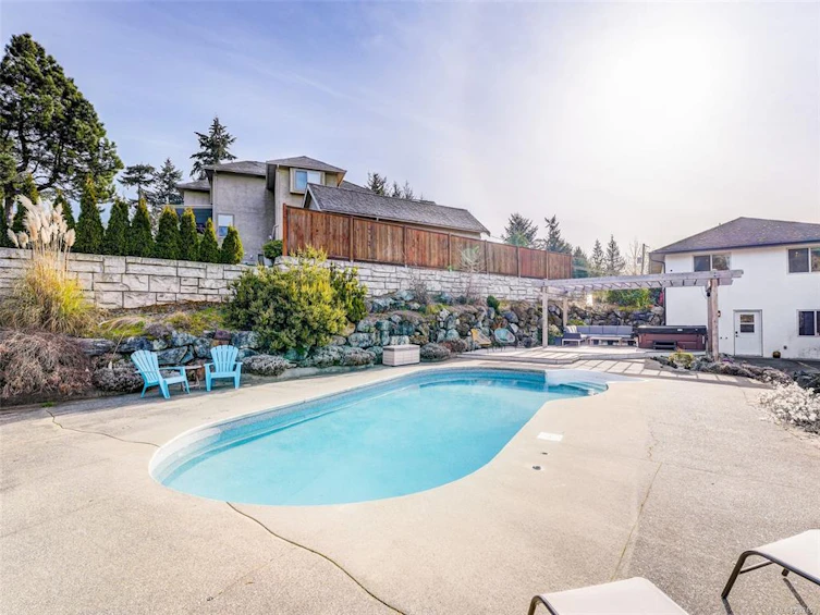 2532 Fawn Road, Mill Bay, BC, V0R 2P0 - 38