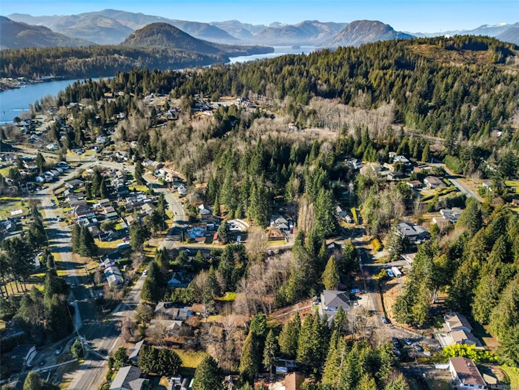 31 Savoy Road, Lake Cowichan, BC, V0R 2G0 - 31